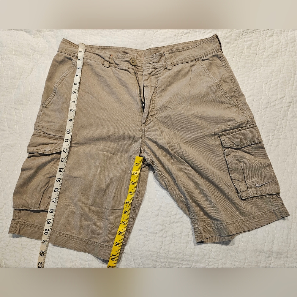 Nike cargo shorts, Men's 32 Medium